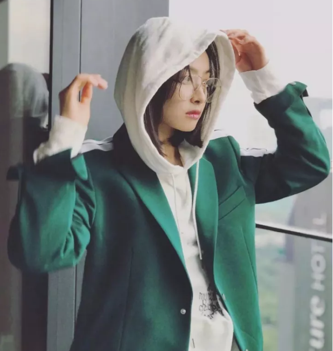 今年秋冬最chic！原來短發和帽子這么配??！